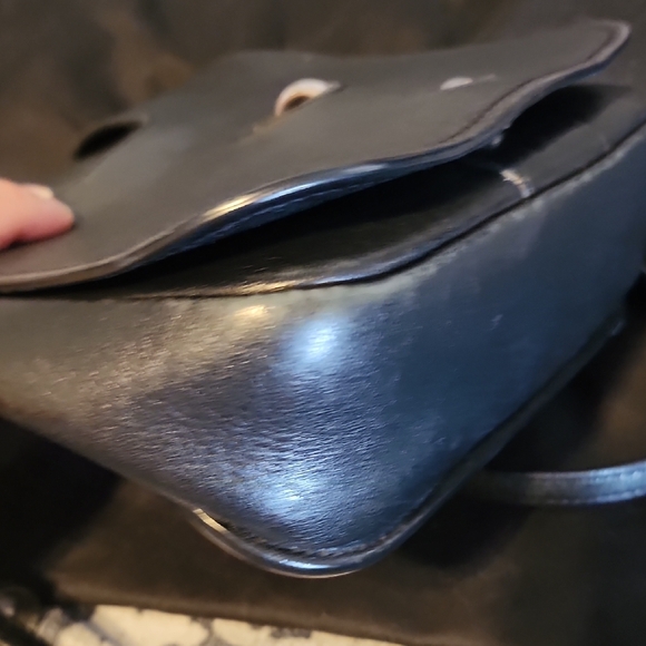 Saint Laurent Black Leather Small Charlotte Toy Crossbody Bag - Picture 4 of 8